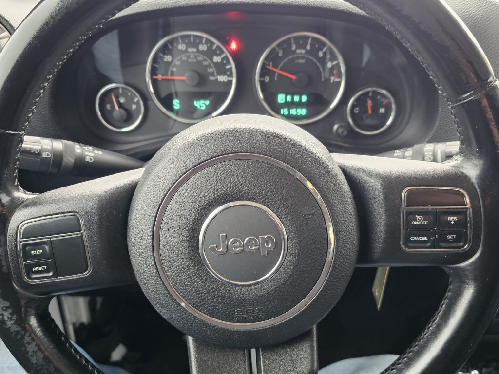 2012 Jeep Wrangler Image 17