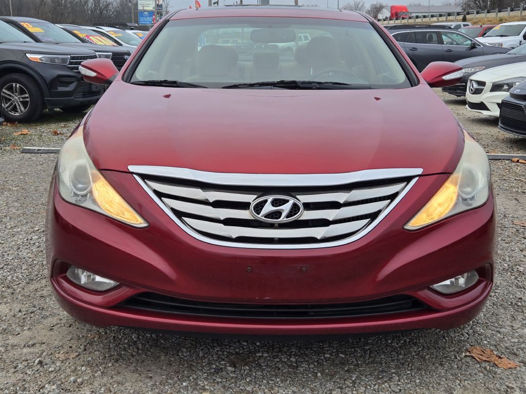2011 Hyundai Sonata Image 2