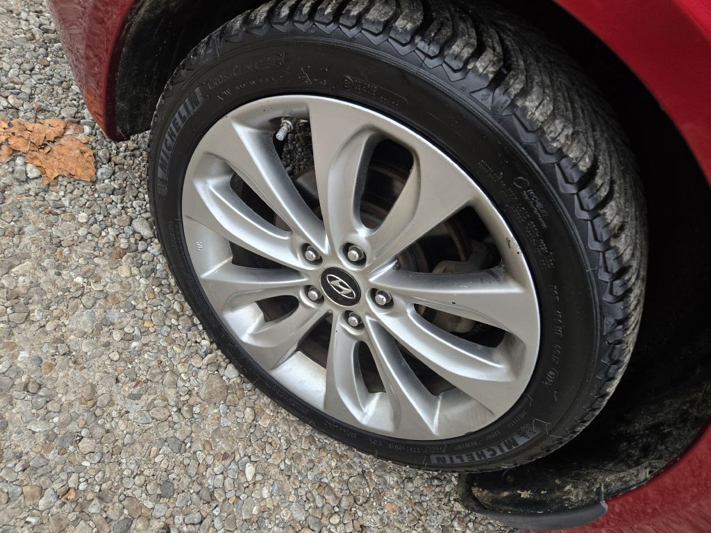 2011 Hyundai Sonata Image 10