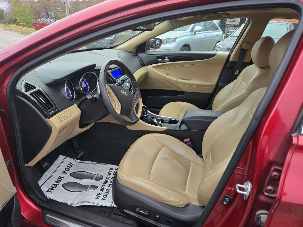 2011 Hyundai Sonata Image 14