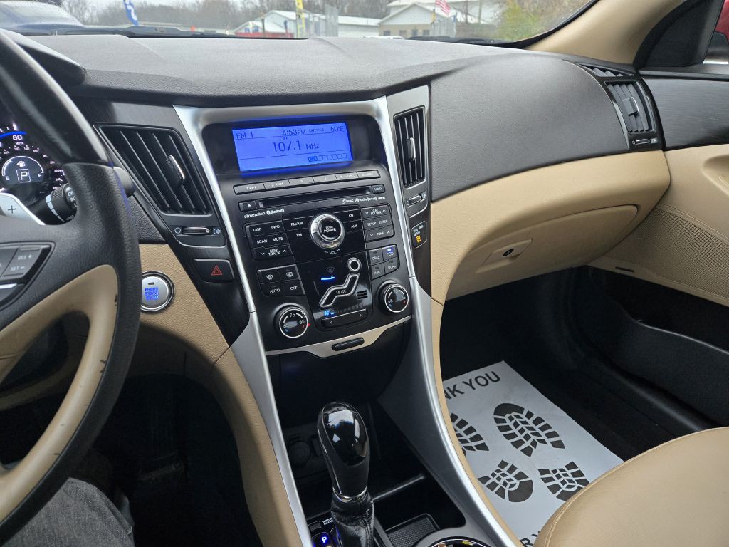 2011 Hyundai Sonata Image 18