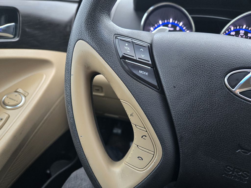 2011 Hyundai Sonata Image 19