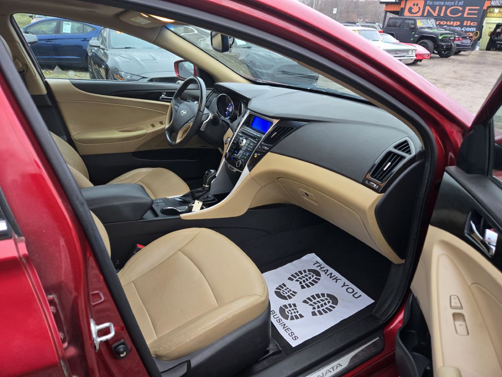 2011 Hyundai Sonata Image 29