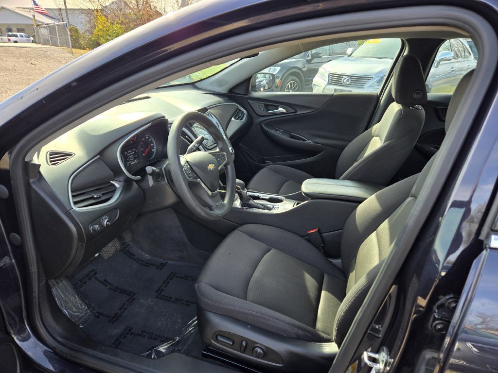 2023 Chevrolet Malibu Image 12