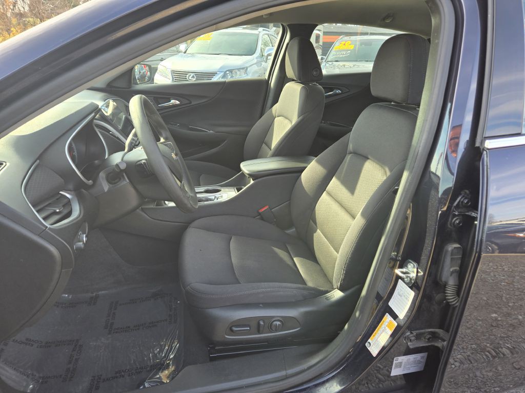 2023 Chevrolet Malibu Image 13