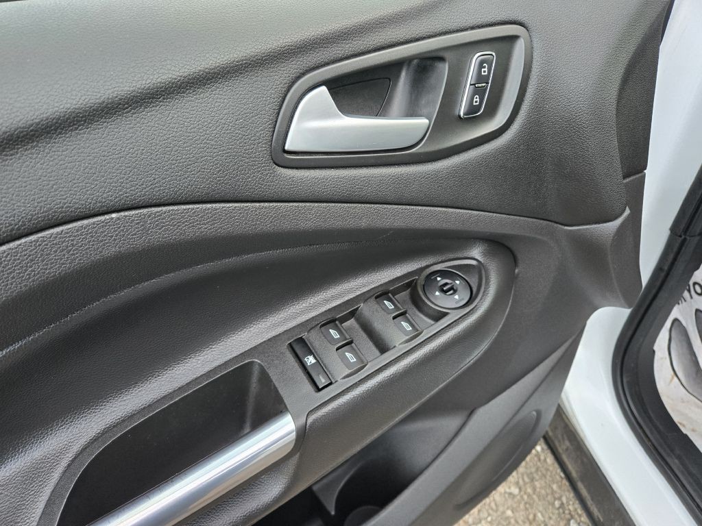 2015 Ford Escape Image 14