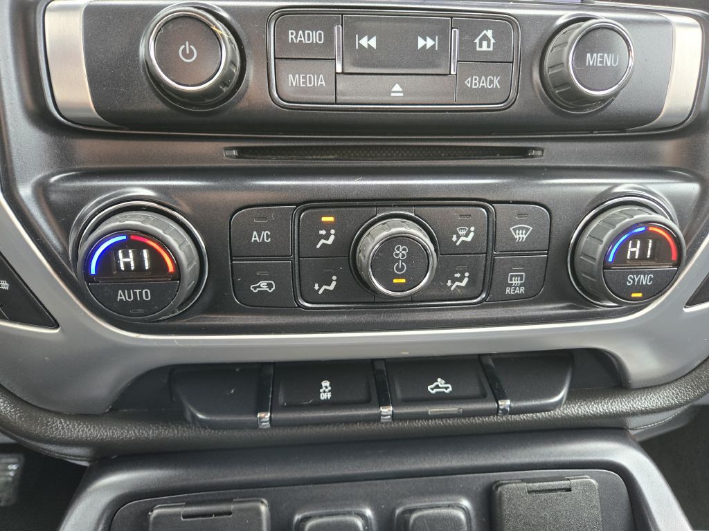 2015 GMC Sierra Image 23