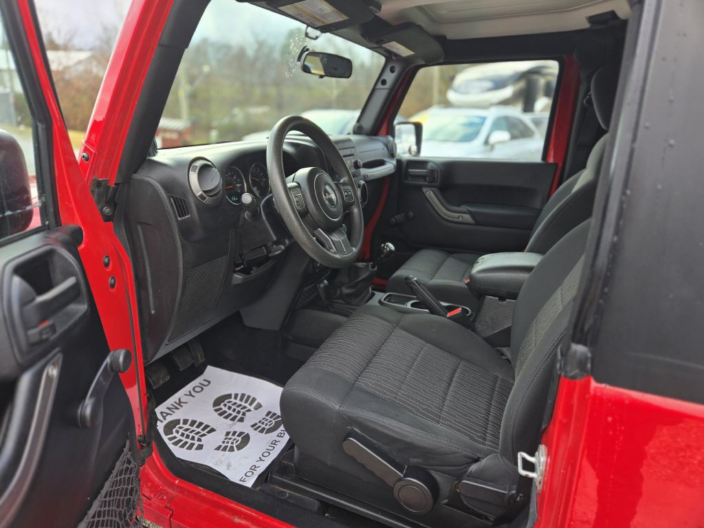 2012 Jeep Wrangler Image 11