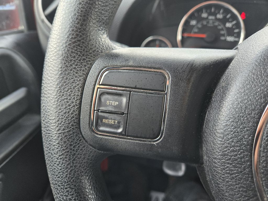 2012 Jeep Wrangler Image 18