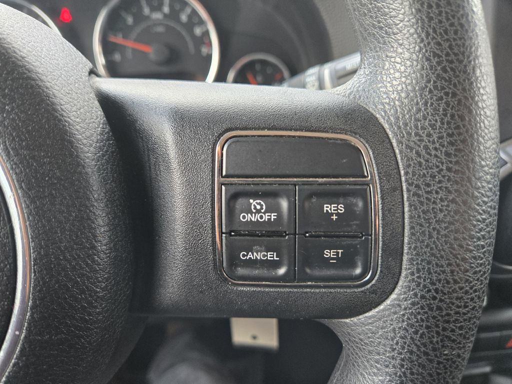 2012 Jeep Wrangler Image 19