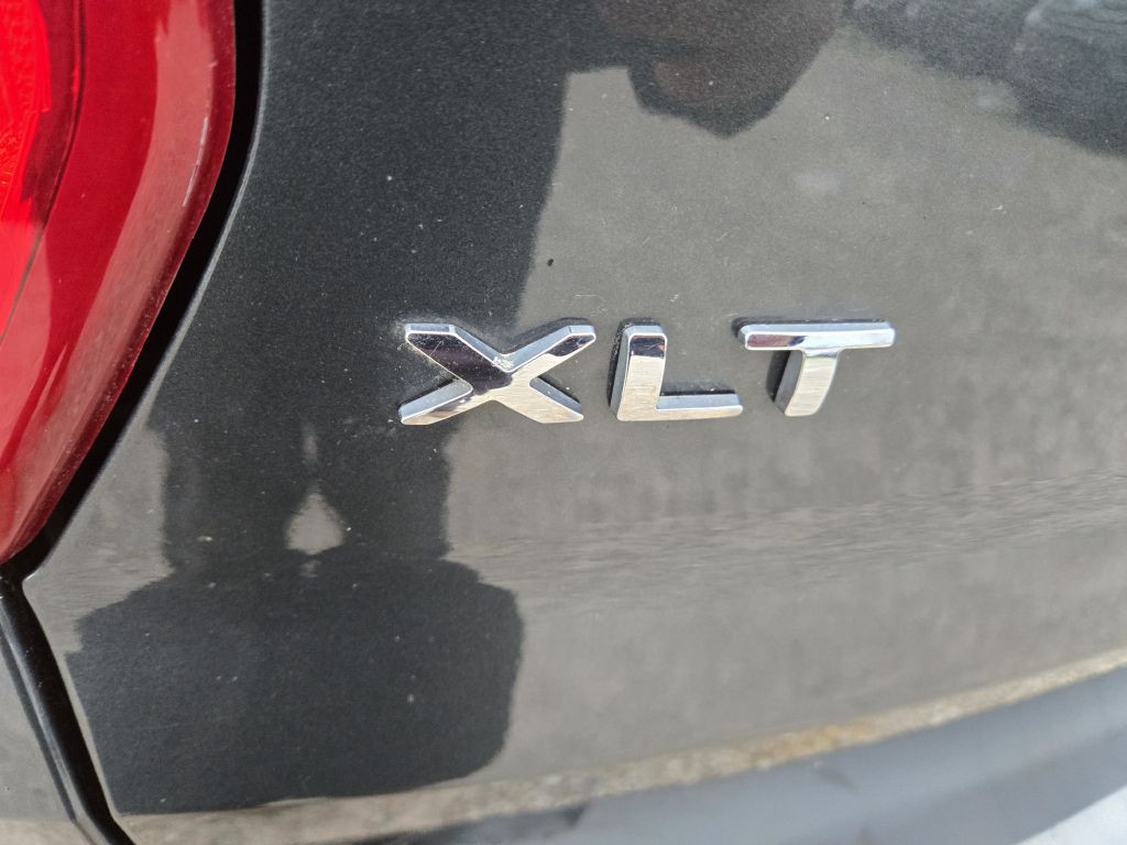 2016 Ford Explorer Image 9