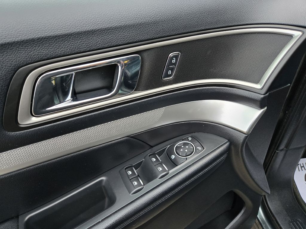 2016 Ford Explorer Image 13