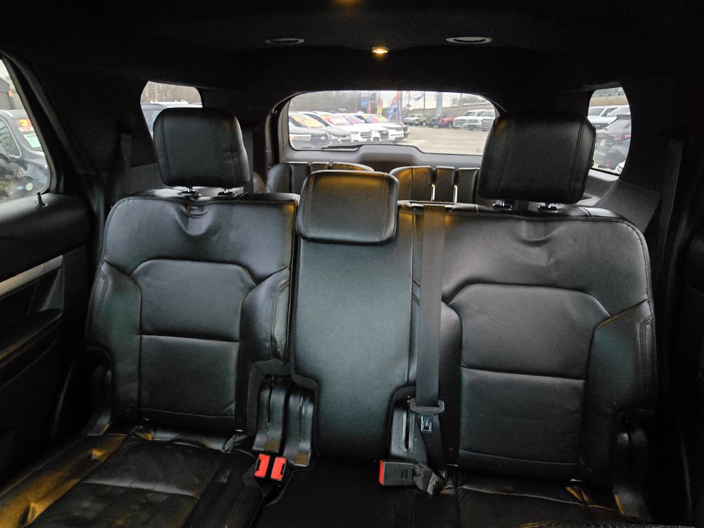 2016 Ford Explorer Image 26