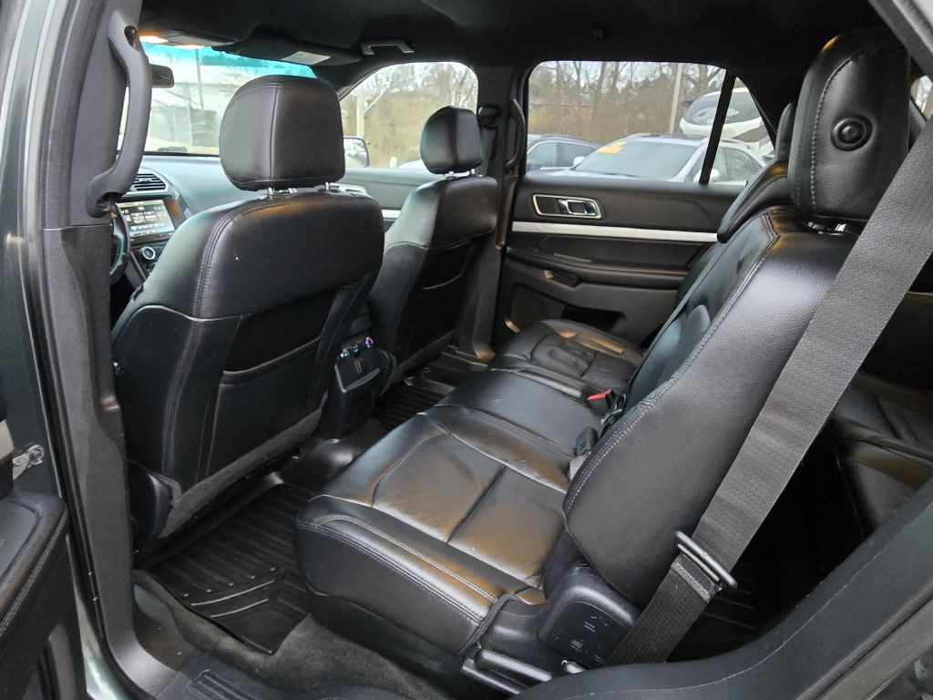 2016 Ford Explorer Image 27