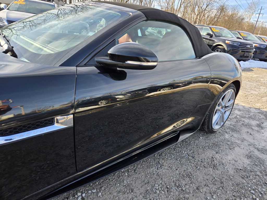 2016 Jaguar F-TYPE Image 9