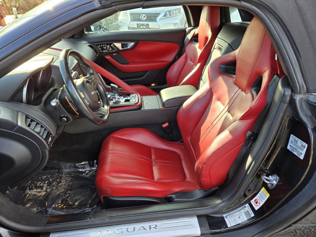 2016 Jaguar F-TYPE Image 18