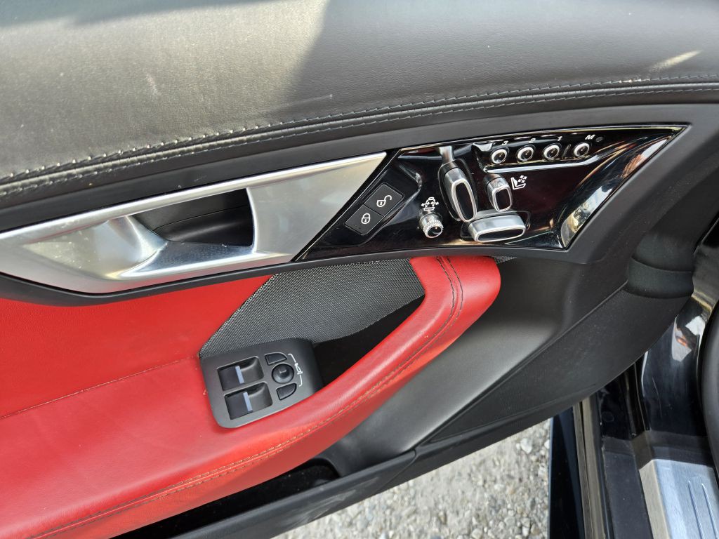 2016 Jaguar F-TYPE Image 19