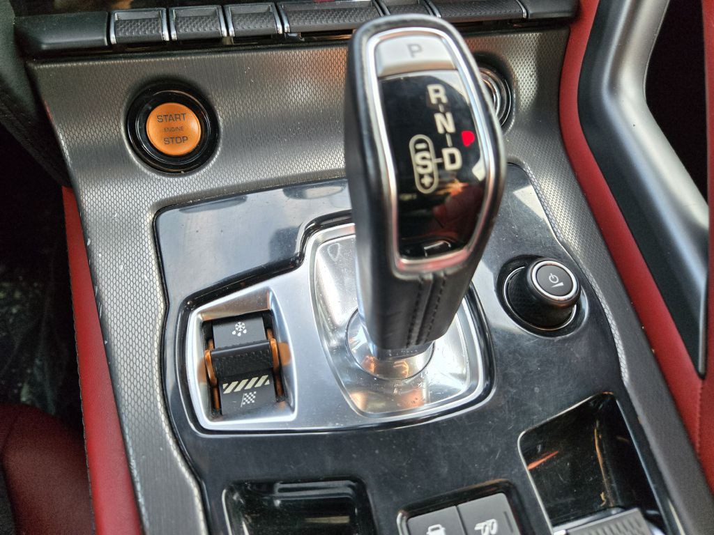 2016 Jaguar F-TYPE Image 27