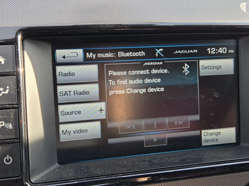 2016 Jaguar F-TYPE Image 31