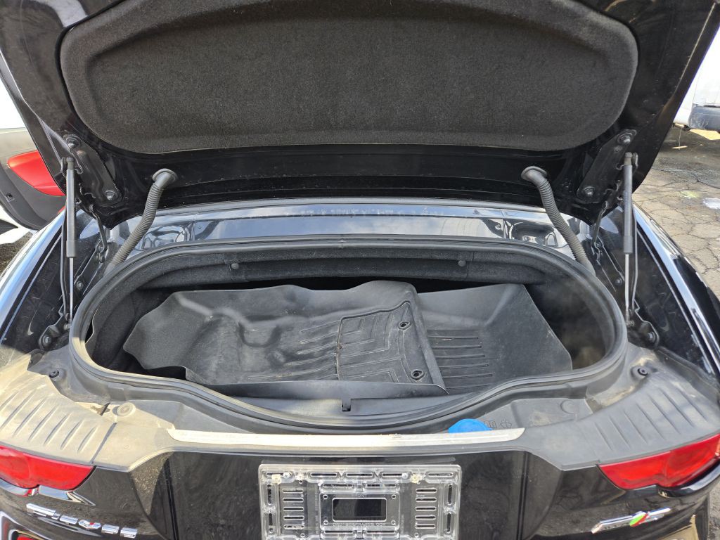 2016 Jaguar F-TYPE Image 34