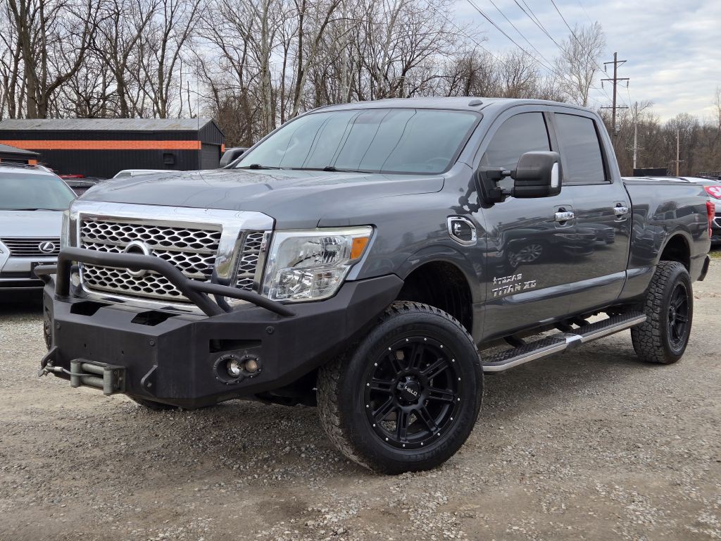 2017 Nissan Titan Image 1