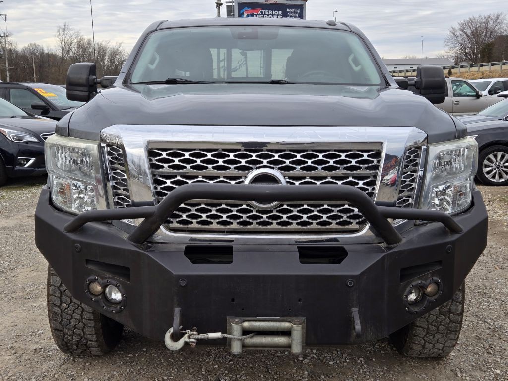 2017 Nissan Titan Image 2