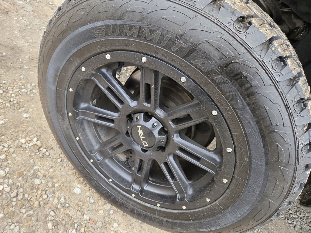 2017 Nissan Titan Image 13