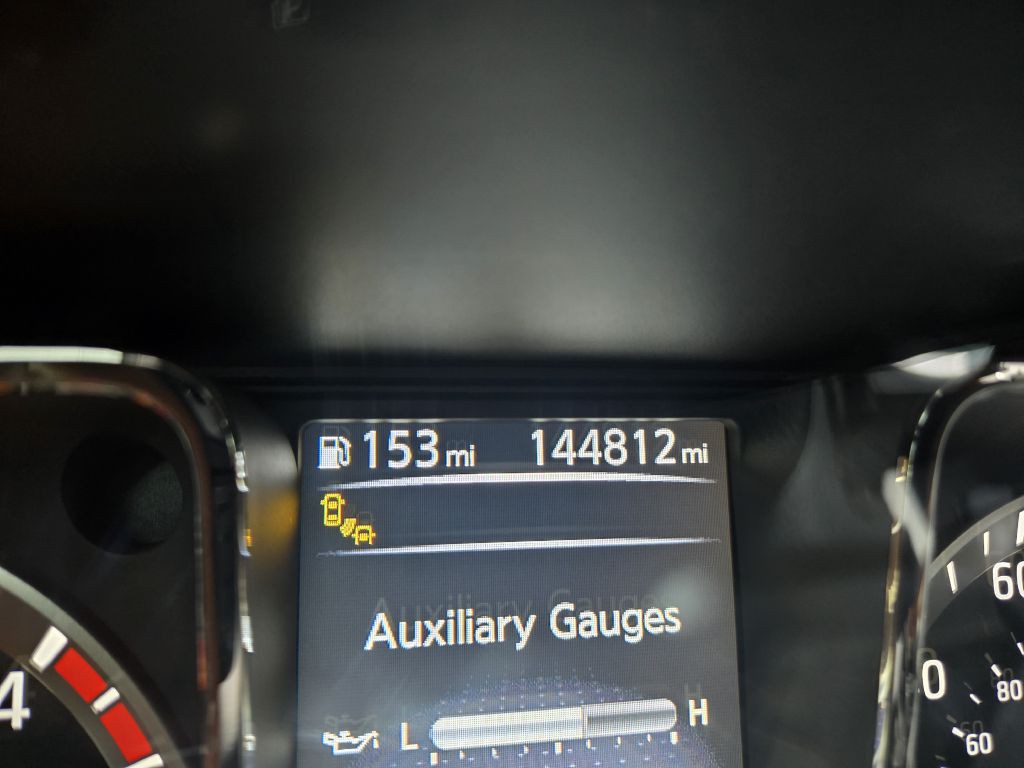 2017 Nissan Titan Image 27