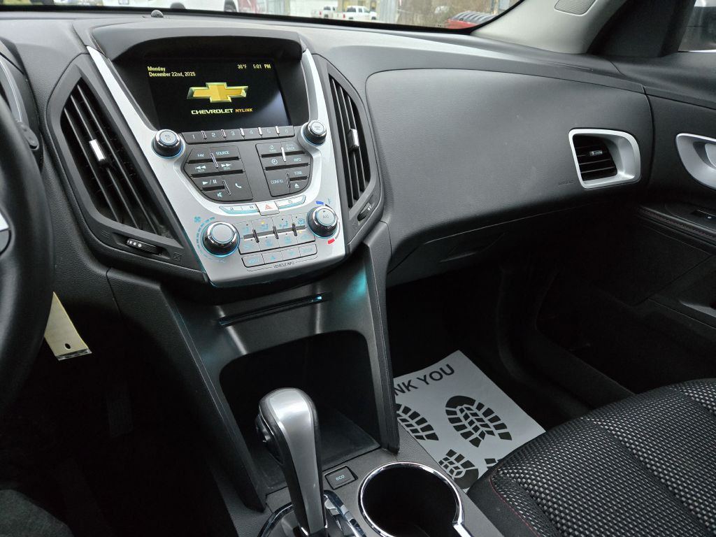 2015 Chevrolet Equinox Image 17