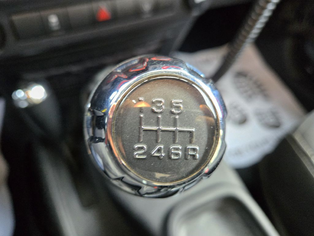 2014 Jeep Wrangler Image 31