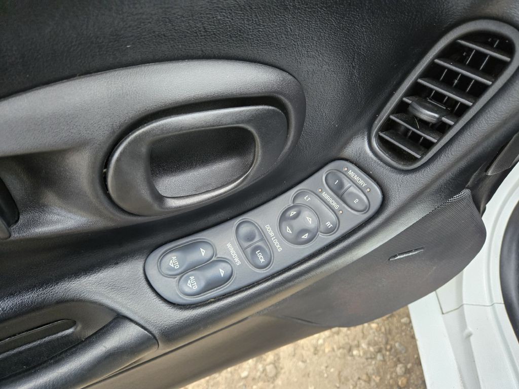 1998 Chevrolet Corvette Image 13