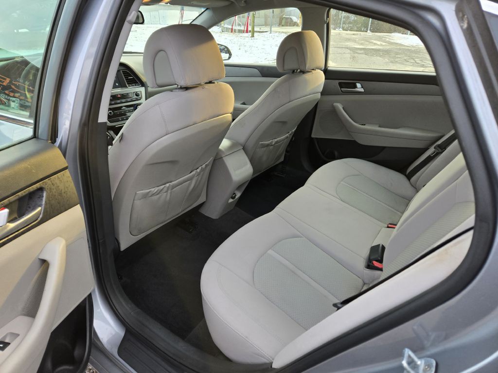 2016 Hyundai Sonata Image 24