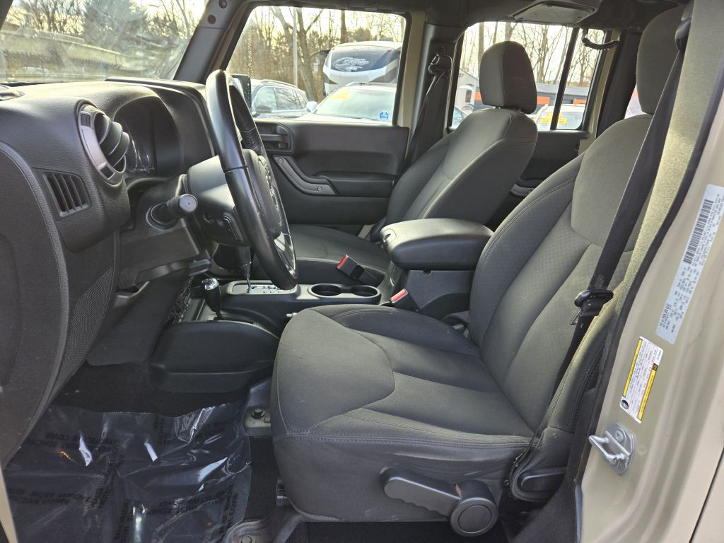 2017 Jeep Wrangler Unlimited Image 16