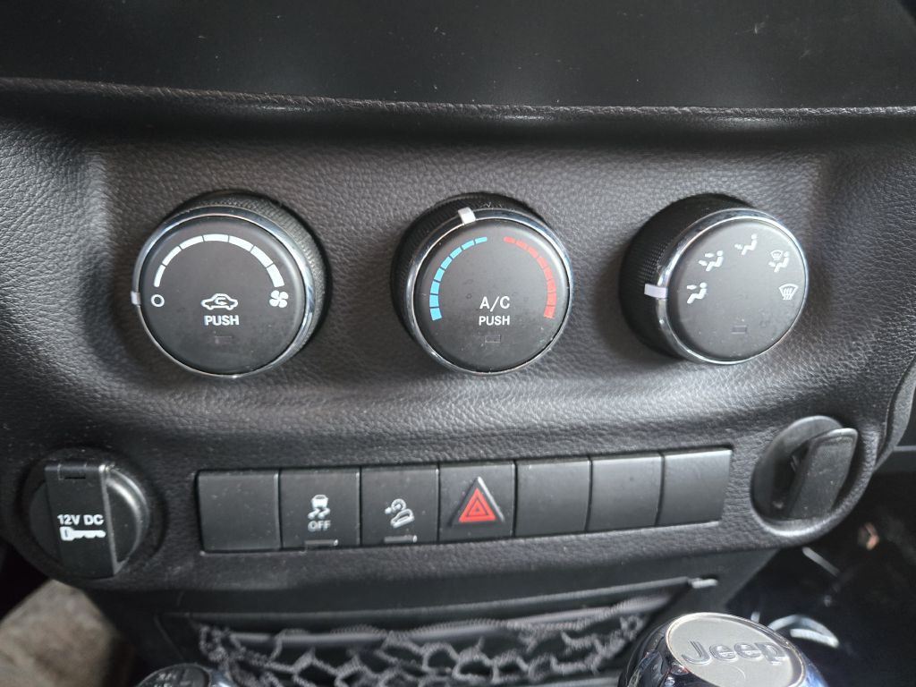 2017 Jeep Wrangler Unlimited Image 24