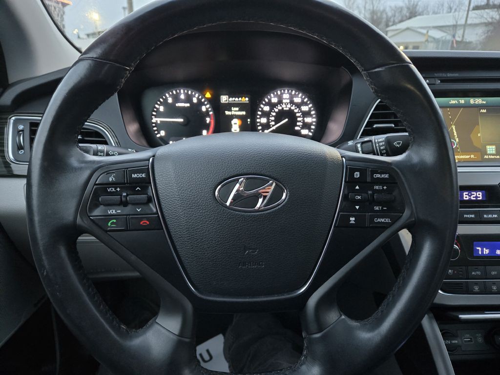 2017 Hyundai Sonata Image 16