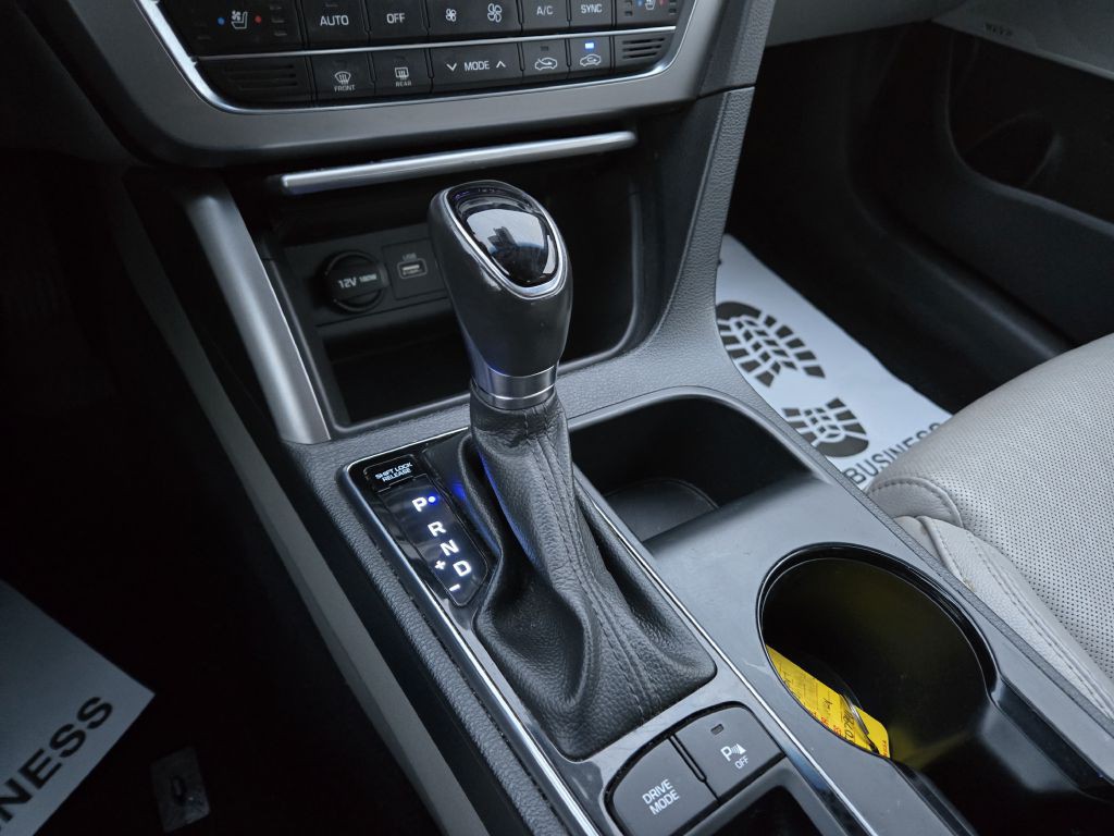 2017 Hyundai Sonata Image 21