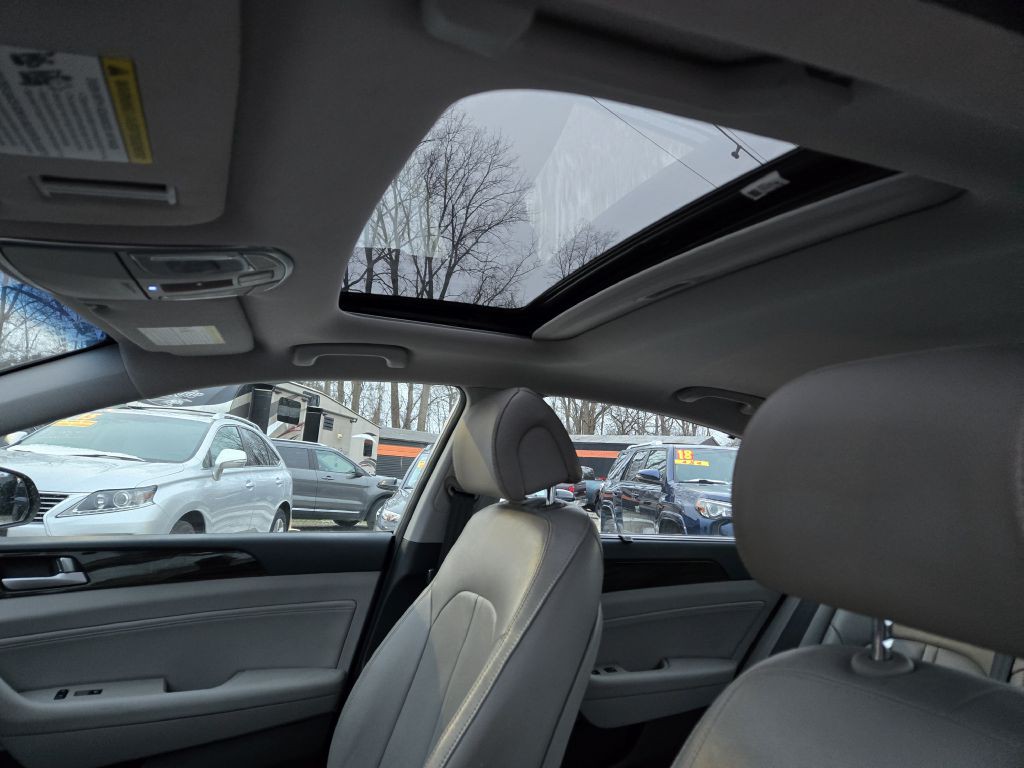 2017 Hyundai Sonata Image 30