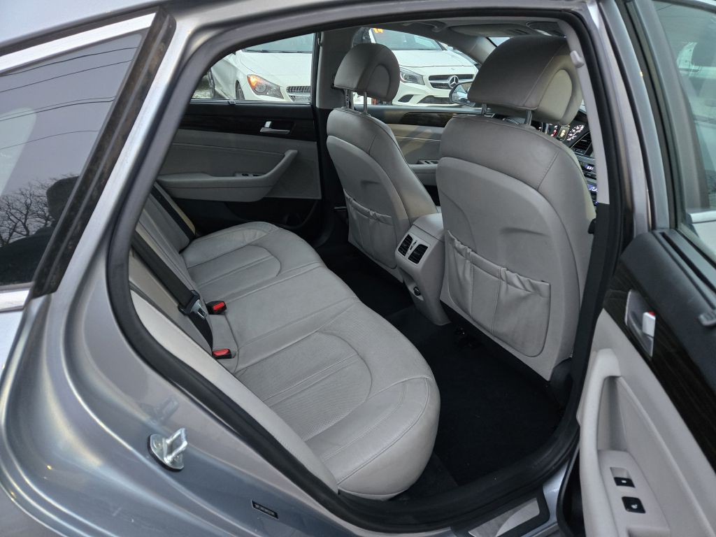 2017 Hyundai Sonata Image 32