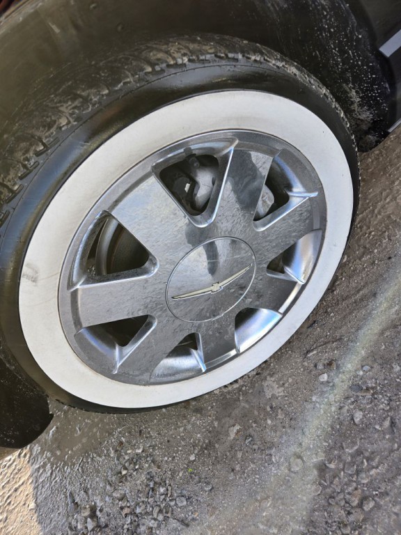 2003 Ford Thunderbird Image 9