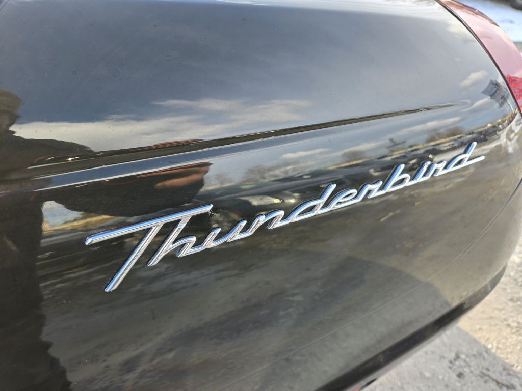 2003 Ford Thunderbird Image 11