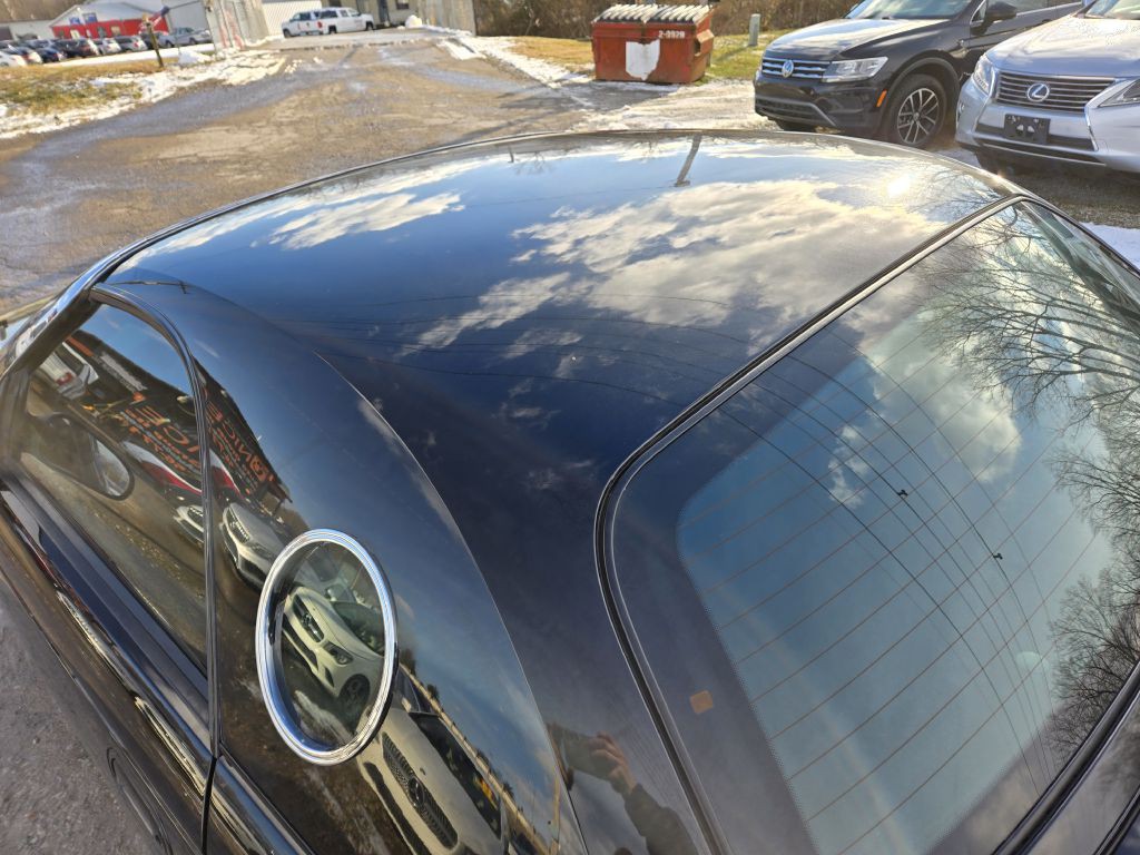 2003 Ford Thunderbird Image 12