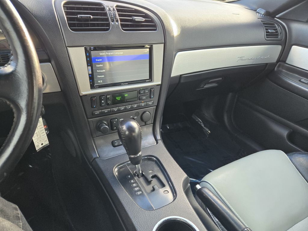 2003 Ford Thunderbird Image 17