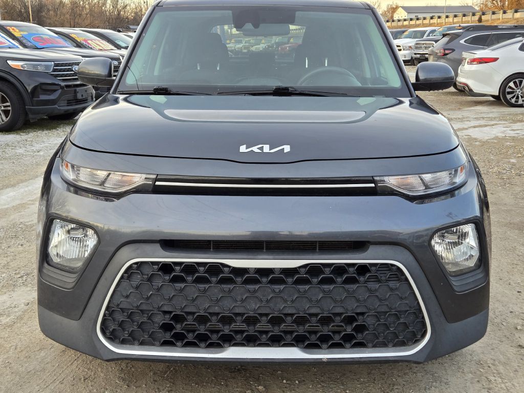 2022 Kia Soul Image 2