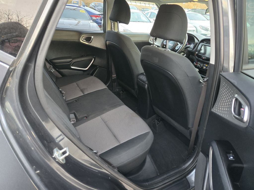 2022 Kia Soul Image 24