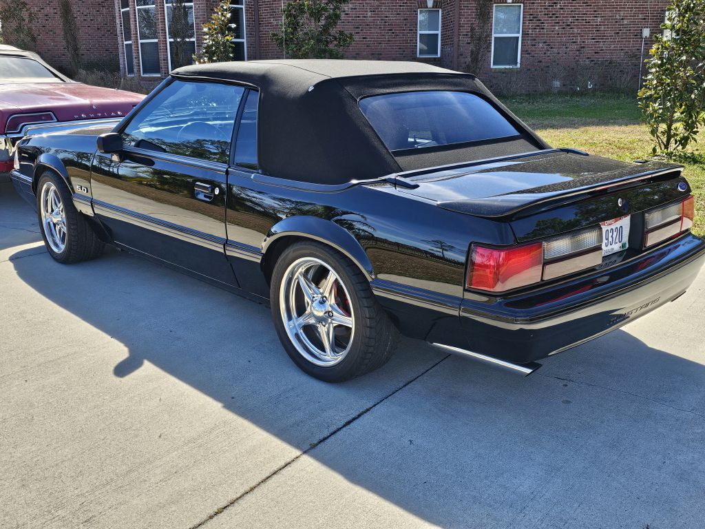 1989 Ford Mustang Image 5