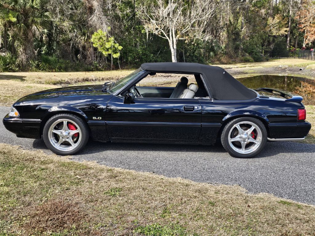 1989 Ford Mustang Image 6