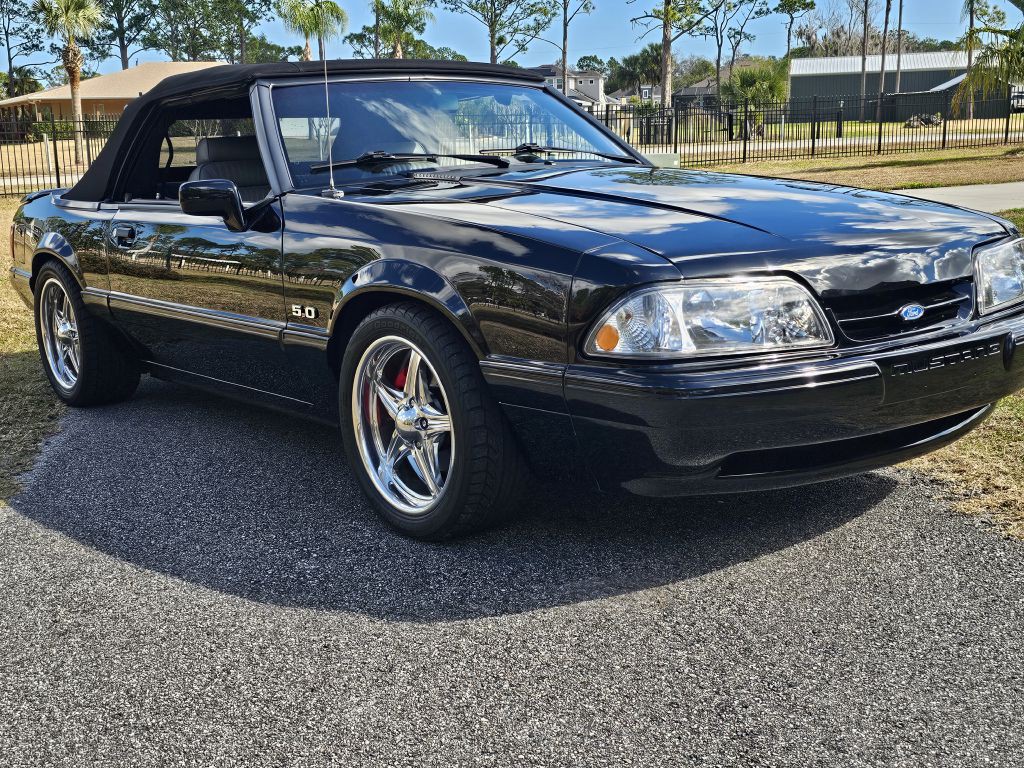 1989 Ford Mustang Image 11