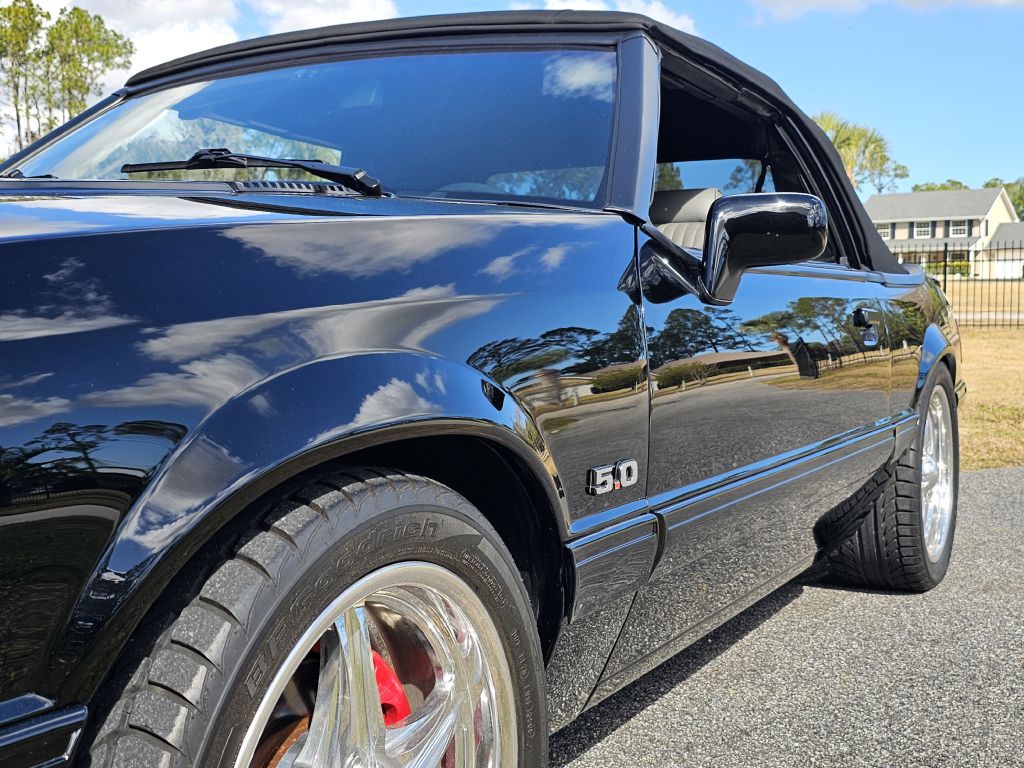 1989 Ford Mustang Image 13