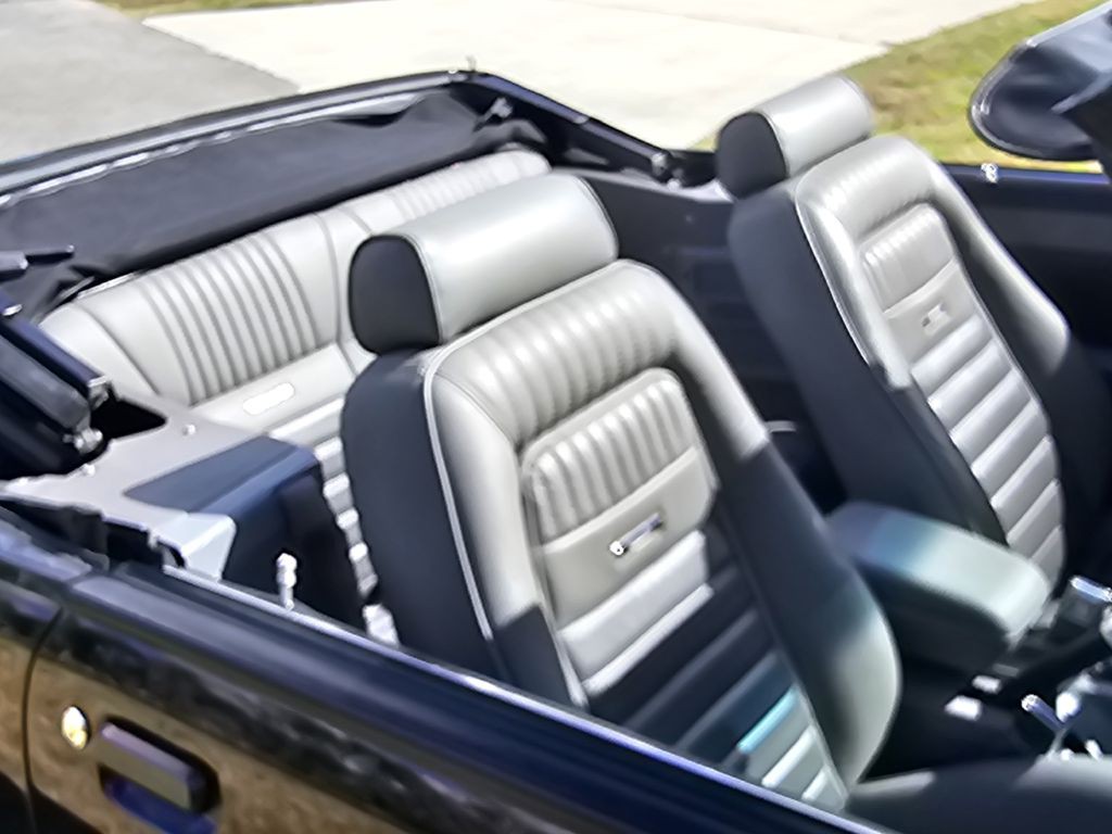 1989 Ford Mustang Image 19