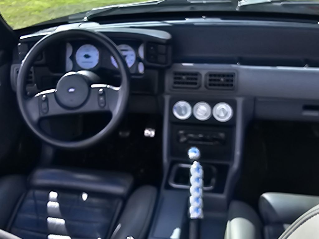 1989 Ford Mustang Image 22